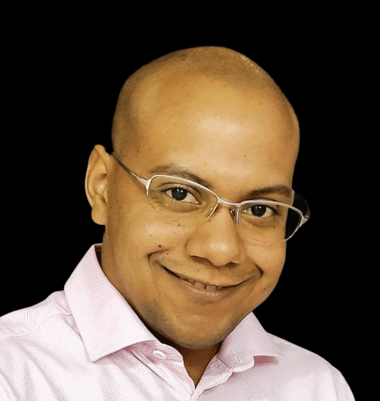 Foto de Beres Arias con fondo negro